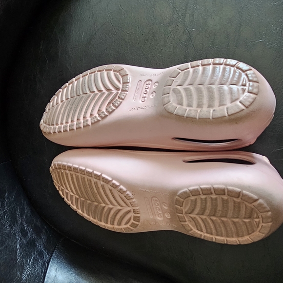 Crocs Women's Kadee Flat, 7W a ballerina-inspired shoe Pink Ballet Flats - Picture 4 of 6